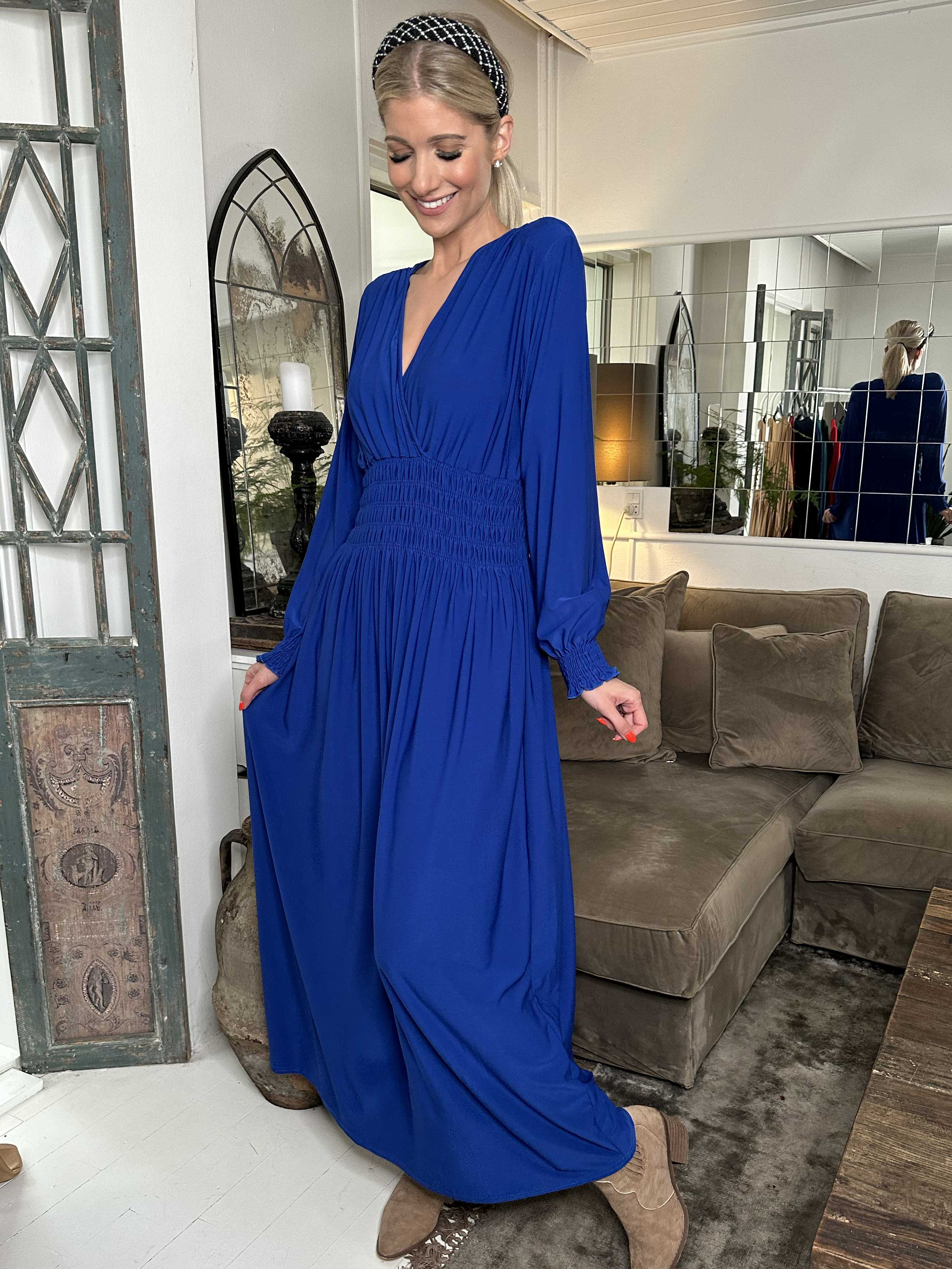 Pams Plain L/S - Elastisk kjole med smock og lange ærmer